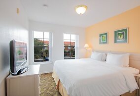 Berkley Lake Townhomes