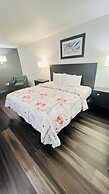 Pinckeyville Inn and Suites