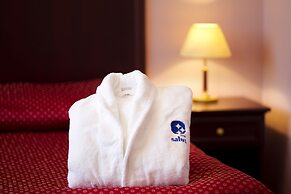 Hotel Salut