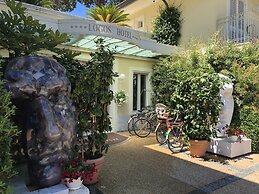 JR Resort Logos Forte dei Marmi