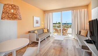 Protur Vista Badía Aparthotel