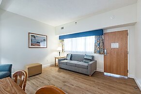 The Atrium Resort, Virginia Beach by Vacatia