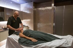 Grand Plaza Hotel & Wellness