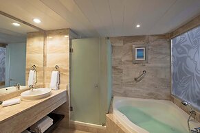 Ocean Blue & Sand Beach Resort - All Inclusive