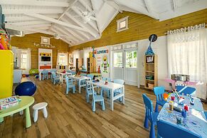 Ocean Blue & Sand Beach Resort - All Inclusive