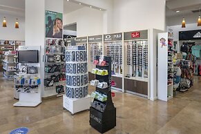 Ocean Blue & Sand Beach Resort - All Inclusive