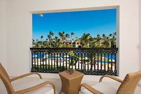 Ocean Blue & Sand Beach Resort - All Inclusive