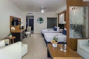 Ocean Blue & Sand Beach Resort - All Inclusive