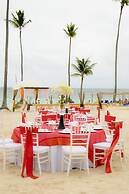 Ocean Blue & Sand Beach Resort - All Inclusive