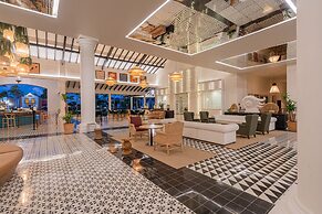 Ocean Blue & Sand Beach Resort - All Inclusive