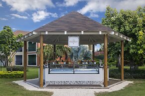 Ocean Blue & Sand Beach Resort - All Inclusive