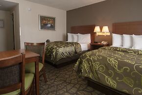 Econo Lodge Cherokee Near River Park