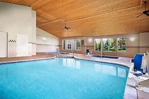 Country Inn & Suites by Radisson Albertville near Outlet Mall