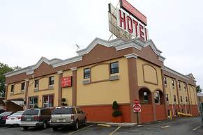Red Carpet Inn Elmwood Park