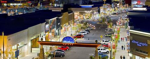 La Quinta Inn & Suites by Wyndham Albuquerque Midtown