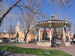 La Quinta Inn & Suites by Wyndham Albuquerque Midtown