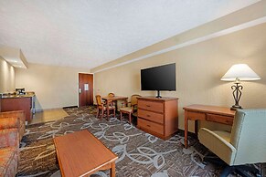 Best Western Plus Mid Nebraska Inn & Suites