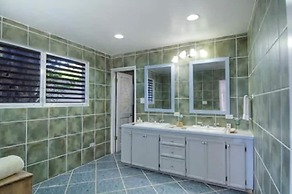 Fort Recovery Beachfront Villa & Suites Hotel