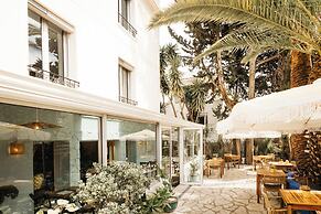 Hotel Le Petit Castel