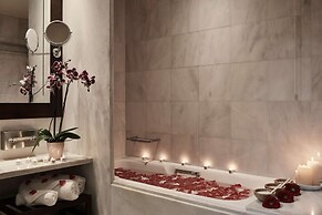 Kontokali Bay Resort & Spa