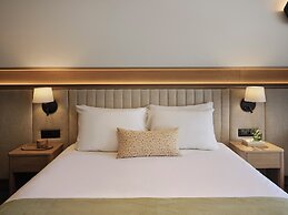 Kontokali Bay Resort & Spa