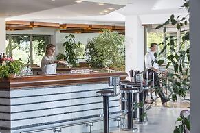 Kontokali Bay Resort & Spa