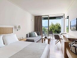 Kontokali Bay Resort & Spa