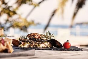 Kontokali Bay Resort & Spa