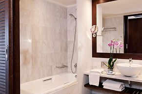 Kontokali Bay Resort & Spa