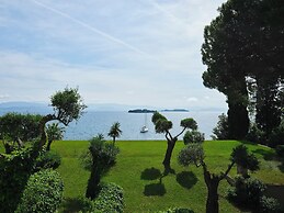 Kontokali Bay Resort & Spa