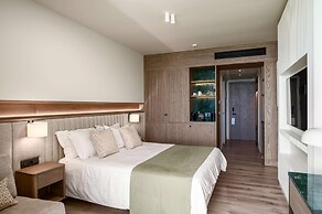 Kontokali Bay Resort & Spa