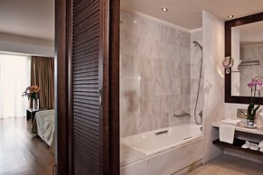 Kontokali Bay Resort & Spa