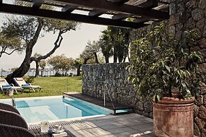 Kontokali Bay Resort & Spa