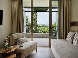 Kontokali Bay Resort & Spa