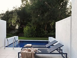 Kontokali Bay Resort & Spa