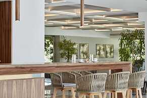 Kontokali Bay Resort & Spa