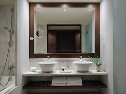 Kontokali Bay Resort & Spa