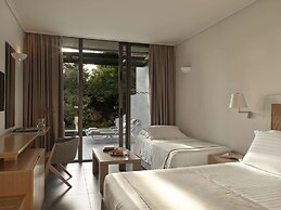 Kontokali Bay Resort & Spa