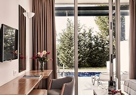 Kontokali Bay Resort & Spa