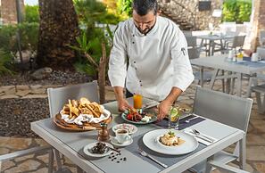 Kontokali Bay Resort & Spa