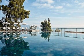 Kontokali Bay Resort & Spa