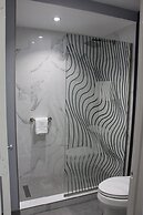 Douglas Inn And Suites