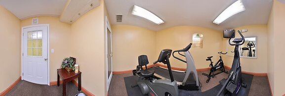 Douglas Inn And Suites