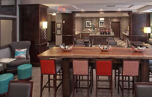 Hampton Inn & Suites Columbus/University Area