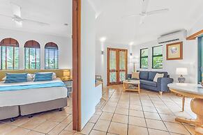 Martinique on Macrossan