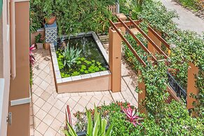 Martinique on Macrossan