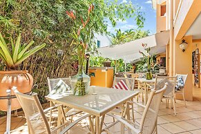 Martinique on Macrossan