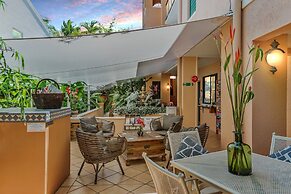 Martinique on Macrossan