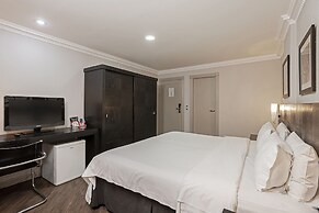 Rockefeller by Slaviero Hotéis