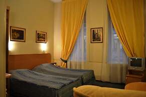 Rinaldi at Petrogradskaya